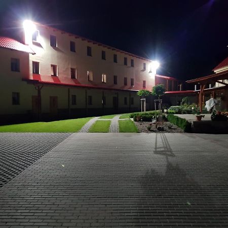 Bendovsky Dvur Panzió Dusniky Kültér fotó